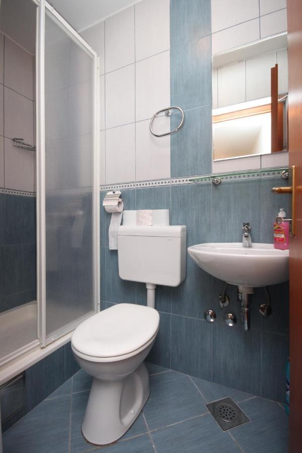 Apartments By The Sea Drvenik Donja Vala, Makarska - 6658 Luaran gambar