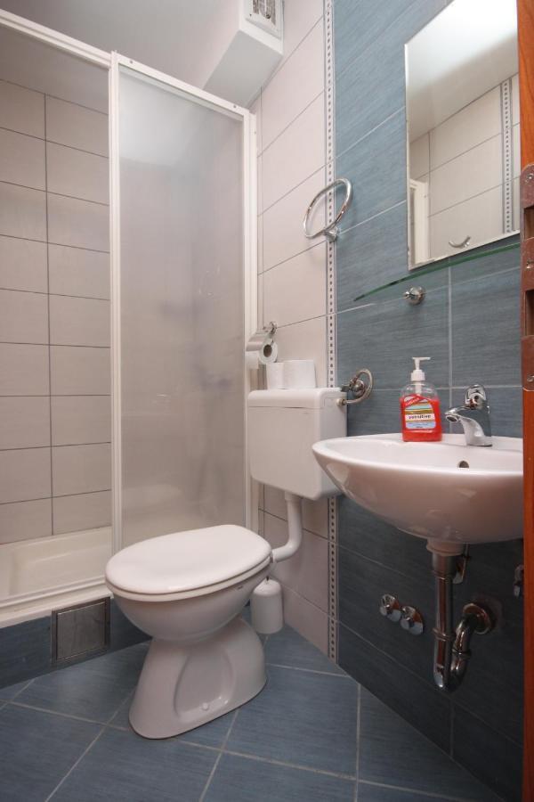 Apartments By The Sea Drvenik Donja Vala, Makarska - 6658 Luaran gambar